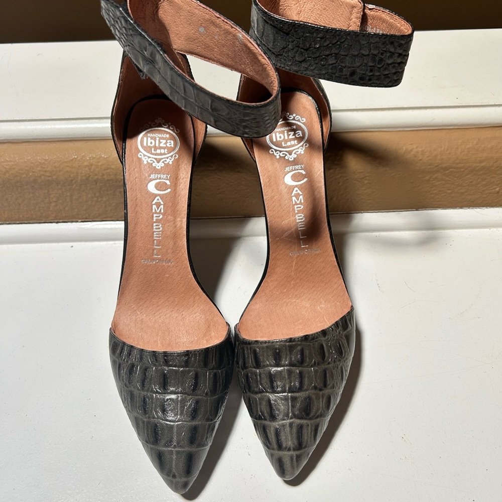 ‼️SOLD‼️Jeffrey Campbell Black Heeled Elegance